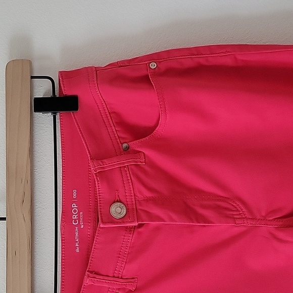 Chico's Pink Sateen Slim Crops Size 0 - Picture 2 of 7